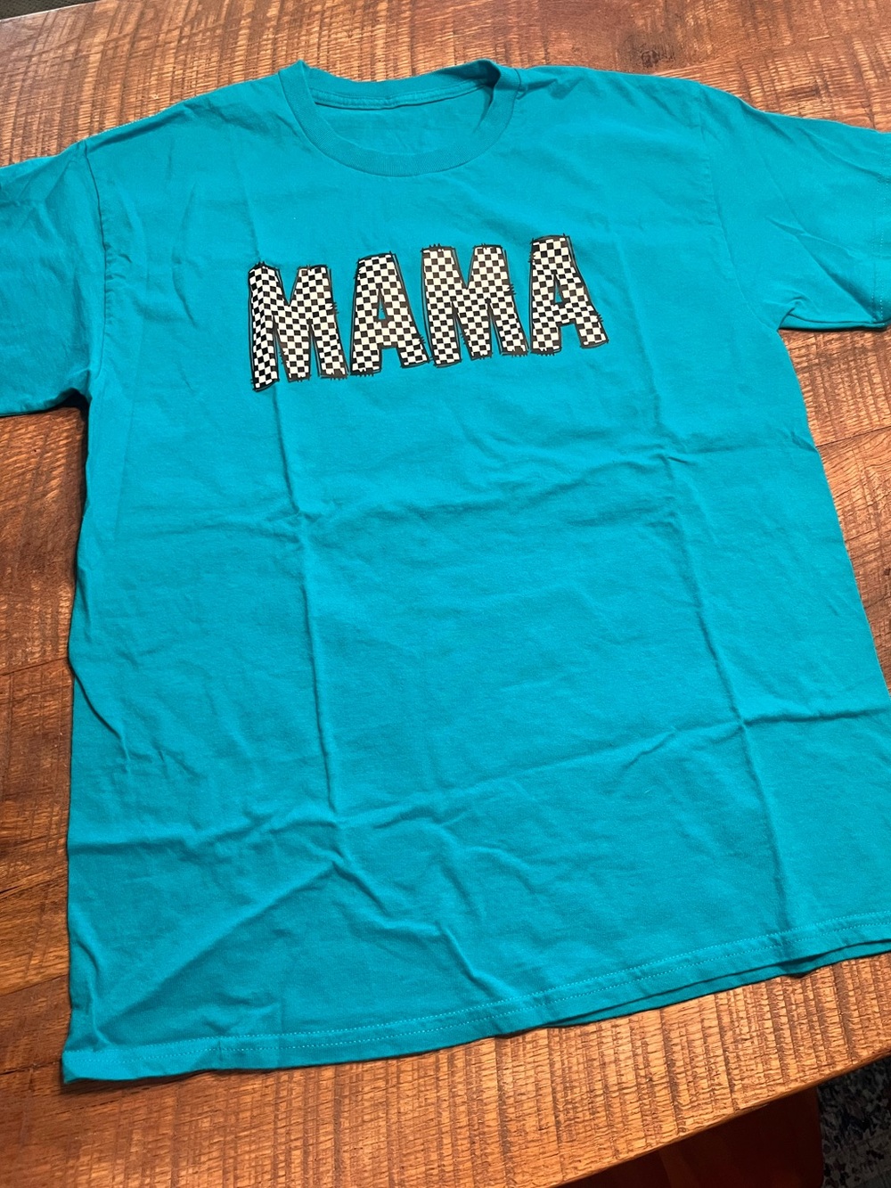 "MAMA" Graphic T-Shirt